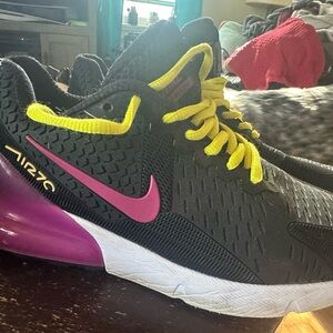 Nike 270 Hyper Magenta in great shape.